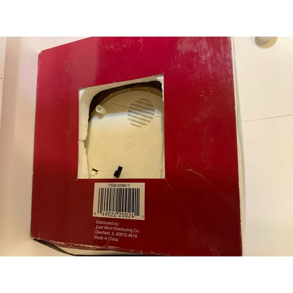 The Cherished Home‎ collection Santa List Deluxe Musical Snowglobe w/Snow Motion - Picture 7 of 8